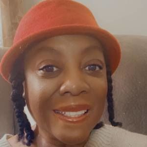 Meet your Posher, Edwina